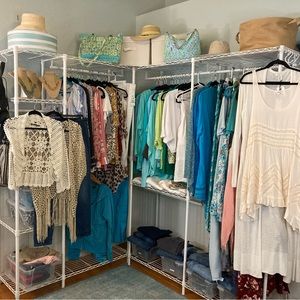 LIKE THIS LISTENTO BE NOTIFIED!!!new items with tags! New jewelry!